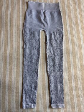 NIKIBIKI ONE SIZE Light Gray Textured Leggings